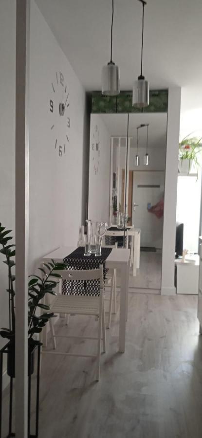 Obroncow Wybrzeza Apartment Gdańsk Exterior foto