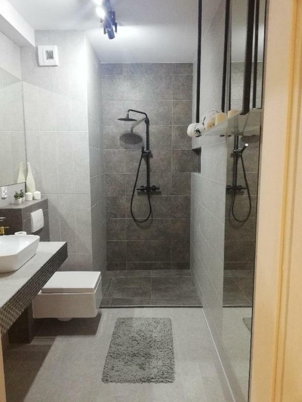 Obroncow Wybrzeza Apartment Gdańsk Exterior foto